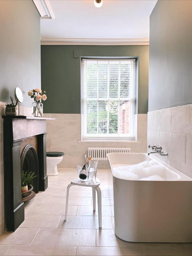 Riversdale House Bed & Breakfast Llangollen Bagian luar foto